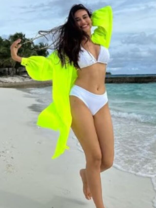 टीवी की खूबसूरत हसीना सुरभि ज्योति का स्टाइल एकदम जबरदस्त है