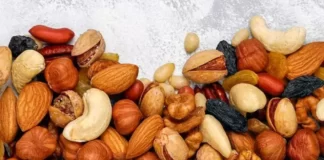 कुछ चीजों को हमेशा भिगोकर खाने की सलाह ही दी जाती है 91955181