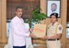 एक घंटे में लापता बच्ची को ढूंढने वाली महिला पुलिसकर्मी का सम्मान