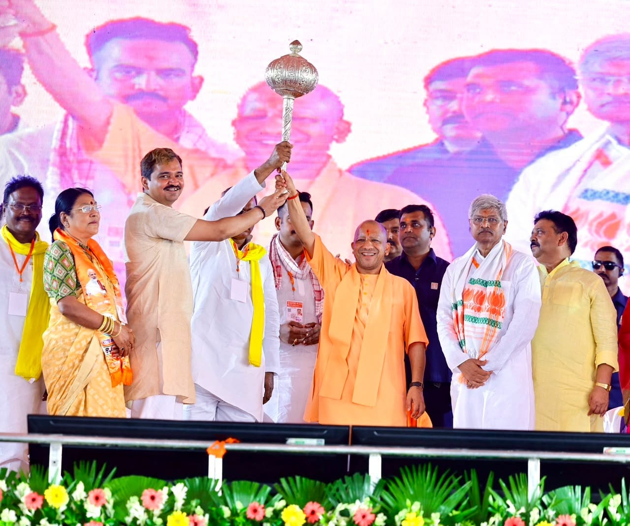 गाजीपुर को ₹692 करोड़ की सौगात, सीएम योगी ने 268 विकास परियोजनाओं का किया लोकार्पण-शिलान्यास