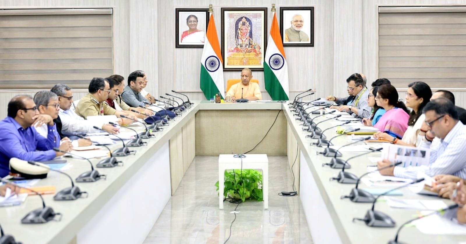 अफवाह फैलाने वालों और उपद्रवियों पर जीरो टॉलरेंस, महिला सुरक्षा सर्वोच्च प्राथमिकता: मुख्यमंत्री योगी आदित्यनाथ