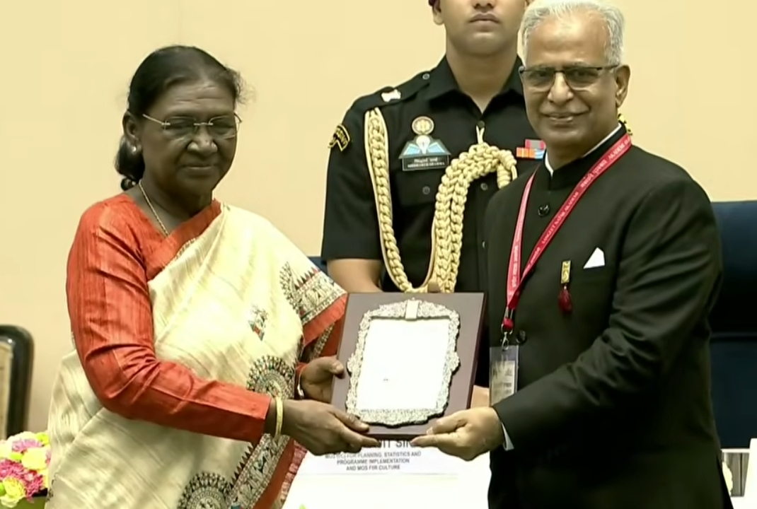 राष्ट्रपति द्रौपदी मुर्मू ने संगीत नाटक अकादमी पुरस्कार किए प्रदान, महाराष्ट्र के 10 कलाकार सम्मानित