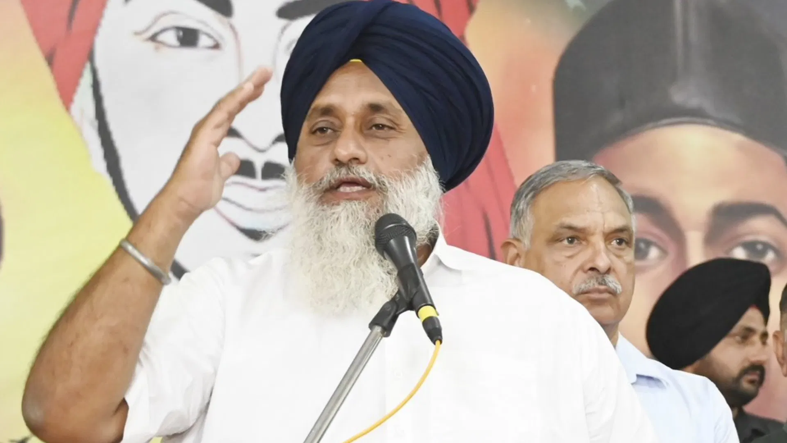 नांदेड़ में सुखबीर सिंह बादल पर हमला: मुख्यमंत्री फडणवीस ने दिए जांच के आदेश, एक संदिग्ध हिरासत में