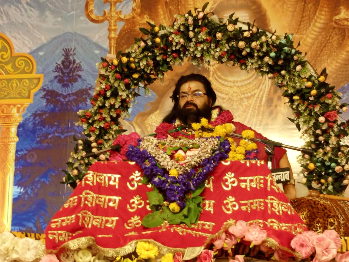 त्रिपुण्ड धारण की महिमा सुन भावविभोर हुए श्रद्धालु, शिव महापुराण कथा में गूंजा ‘हर-हर महादेव’