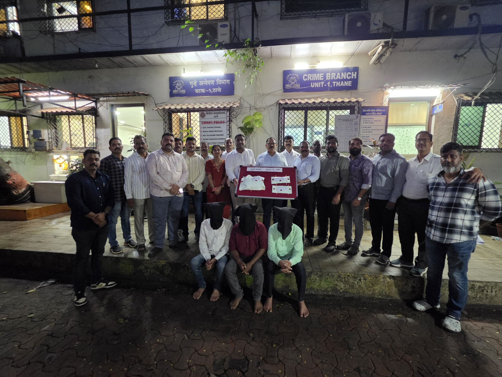 बिल्डर से 8 करोड़ रुपये की रंगदारी मांगने वाले तीन आरोपी गिरफ्तार, 10 लाख रुपये लेते रंगे हाथ दबोचे