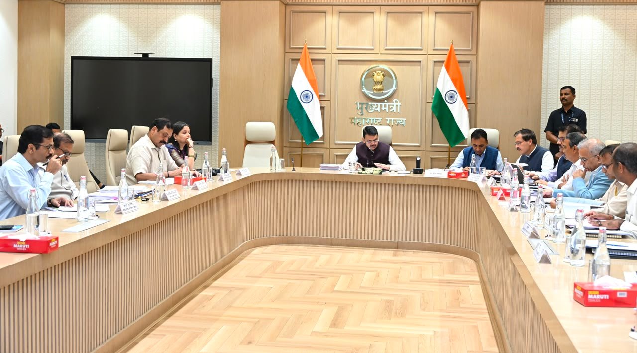 करंजा मत्स्य बंदर परियोजना में तेजी लाने के निर्देश, मुख्यमंत्री फडणवीस बोले— तय समय में पूरे हों शेष कार्य