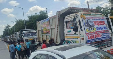 ₹4 लाख की पेनाल्टी के खिलाफ थमे 2 हजार डंपरों के पहिए, भोपाल में 700 मालिक धरने पर
