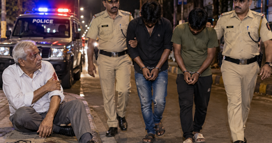 आधी रात बुजुर्ग को रोककर मारपीट और लूट, दो आरोपी गिरफ्तार