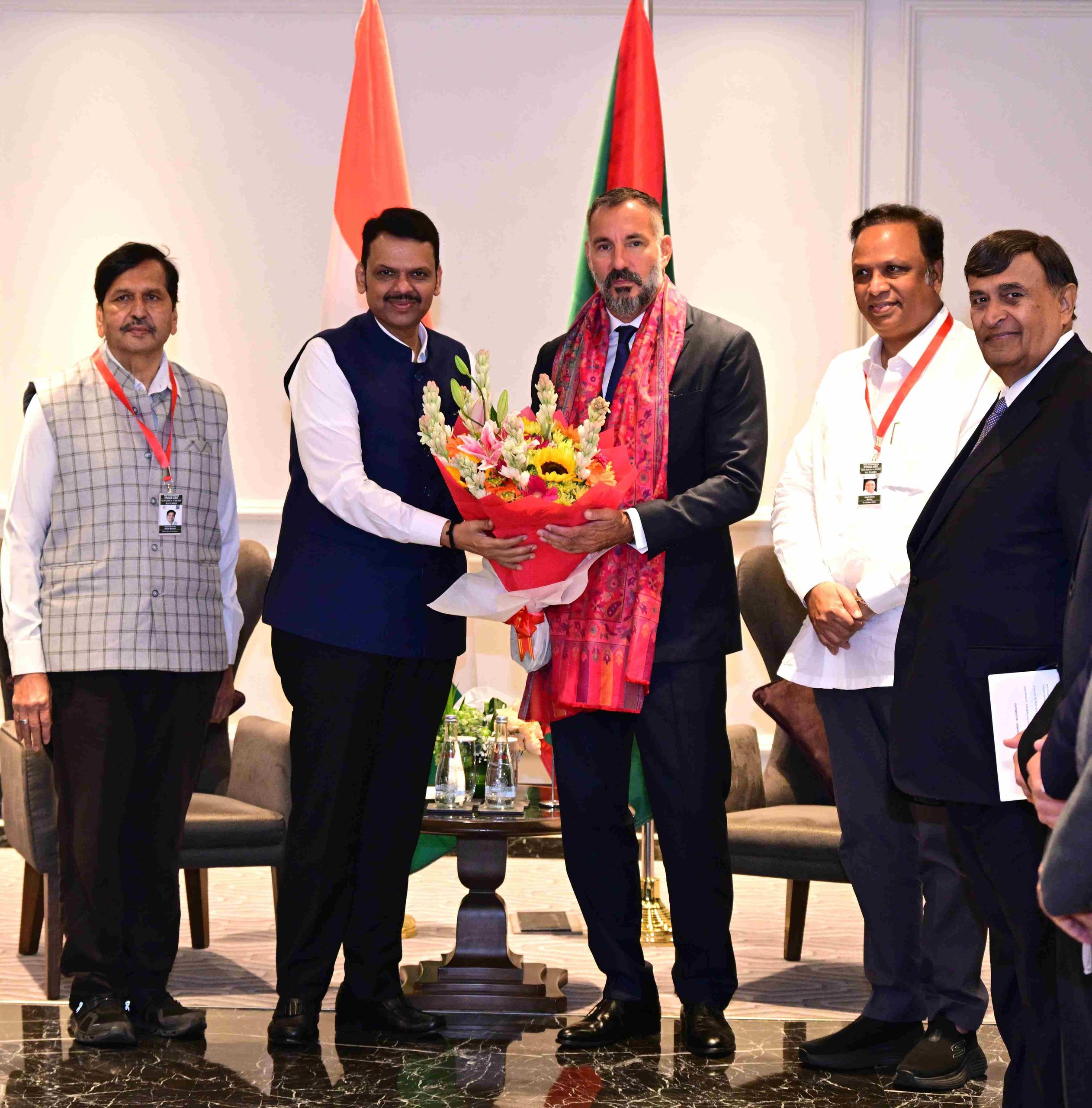 महाराष्ट्र में AKDN की स्वास्थ्य-शिक्षा परियोजनाओं को मिलेगा सरकार का पूरा सहयोग: सीएम फडणवीस