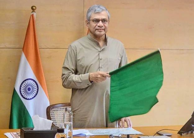 विंध्य और बुंदेलखंड को रेल कनेक्टिविटी की सौगात, सतना-देवेंद्रनगर और रीवा-चुरहट रेलखंडों का उद्घाटन